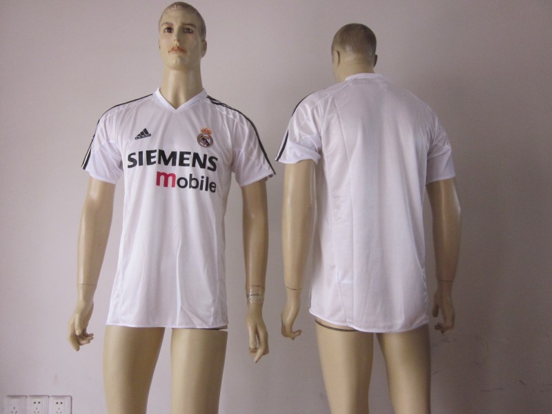 1ª Equipación Real Madrid 2004-2005 - Haga click en la imagen para cerrar